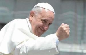puñetazo papa francisco