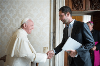 CEO Instagram y Papa Francisco.png